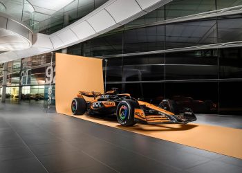 McLaren MCL38