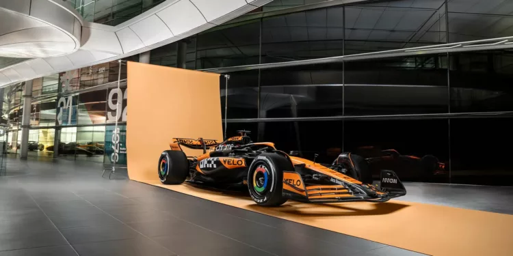 McLaren MCL38