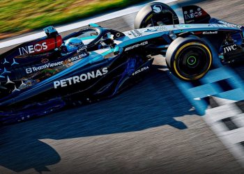 Mercedes W15 - George Russell