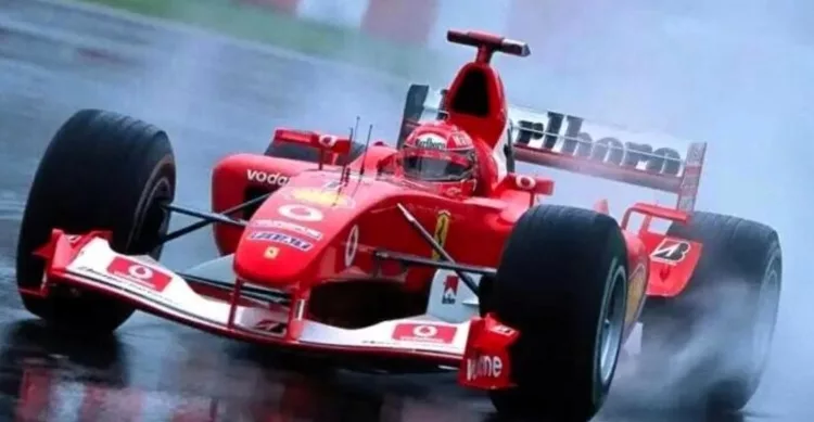 Michael Schumacher a bordo della Ferrari F1-2000