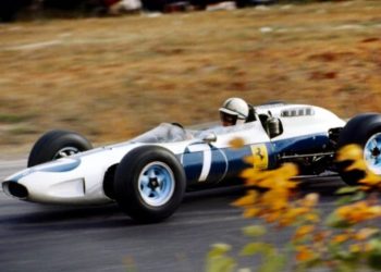 North American Racing Team: l’epopea della Ferrari blu