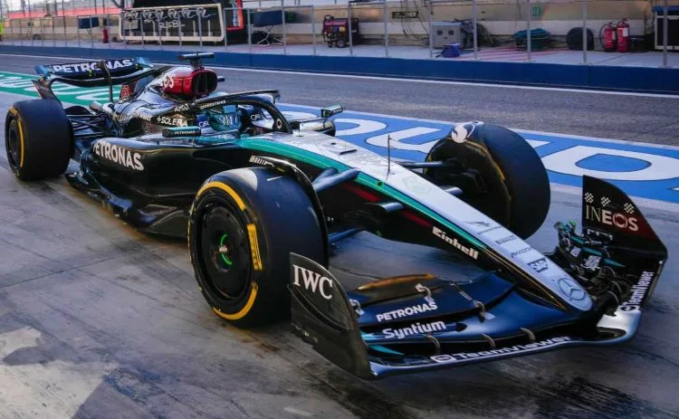 Mercedes W15