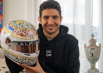F1 – Il casco speciale di Ocon per il Gp d’Ungheria