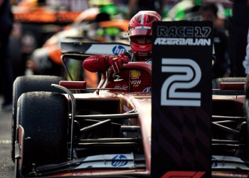 Ferrari-Leclerc: una catena di errori condivisi alla base della vittoria di Piastri