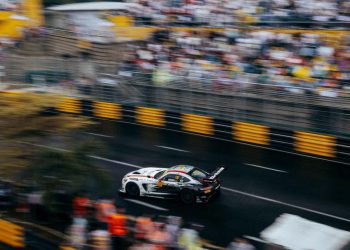 FIA GT World Cup Macao: tra i due litiganti il terzo gode