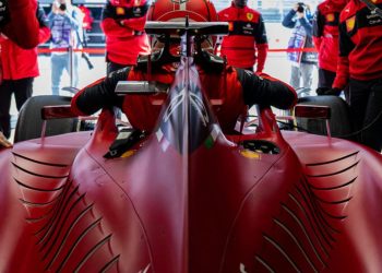 Hamilton Ferrari F1-75