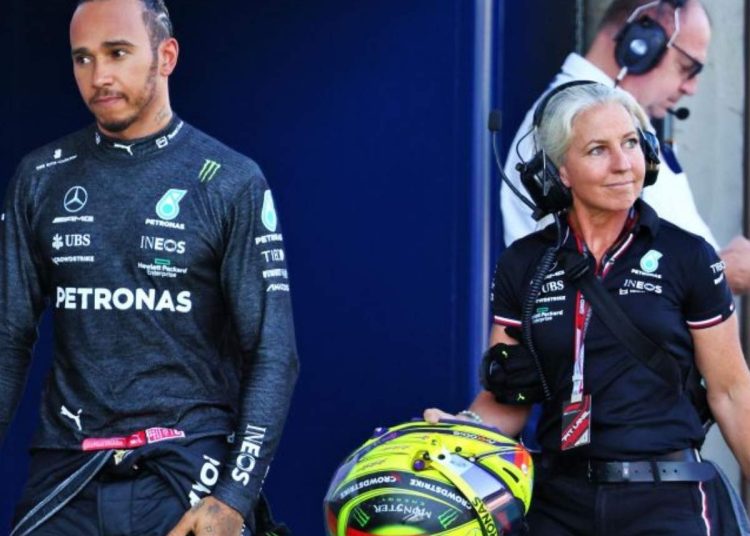 angela cullen ritorno hamilton ferrari
