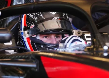 Victor Martins pilota ART Grand Prix