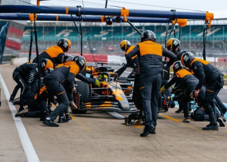 McLaren MCL39