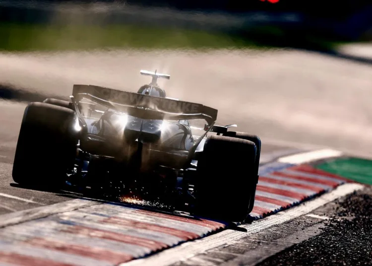 Mercedes W16