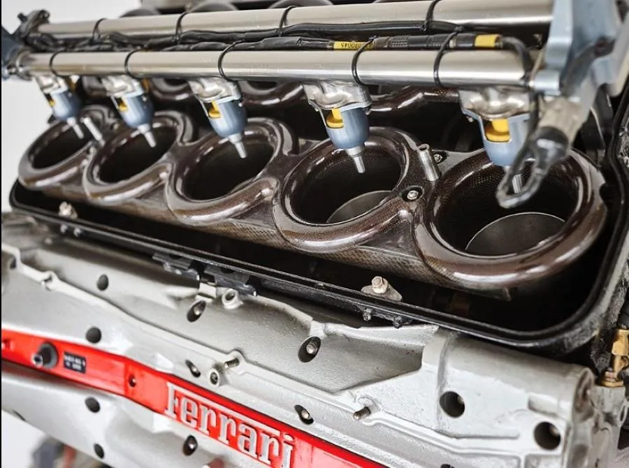 V10 Ferrari