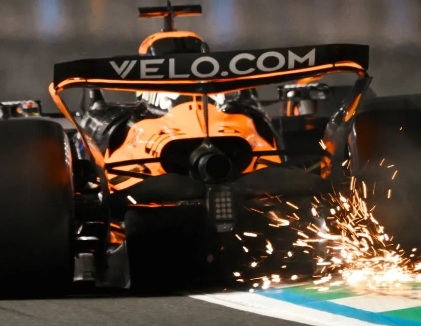 Gp Arabia Saudita, McLaren: Norris tradito dalla pressione. Piastri beffato da Verstappen