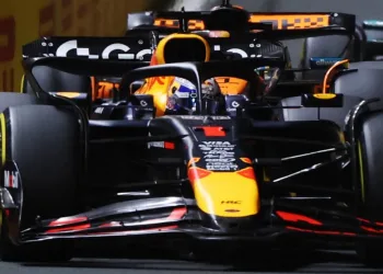 Gp Arabia Saudita, Red Bull a due facce: Max penalizzato, Tsunoda ko dopo poche curve