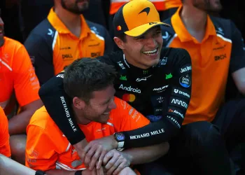 F1 – Oscar Piastri pronto a dominare: la sfida con Norris per il titolo