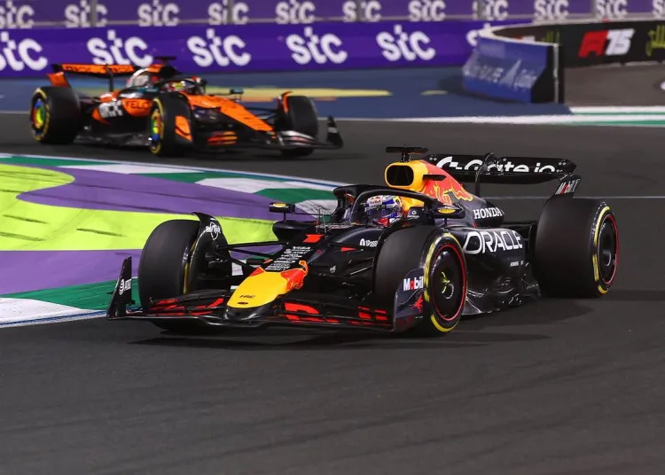 Verstappen alla guida della Red Bull
