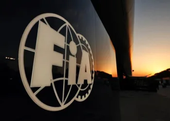 Corsa alla presidenza FIA: si allarga il fronte pro Sainz