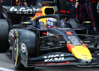 Gp Monaco 2025, Verstappen offre una soluzione per Monaco: "Mettiamo dei dispositivi che lancino dalle macchine le banane come Mario Kart"