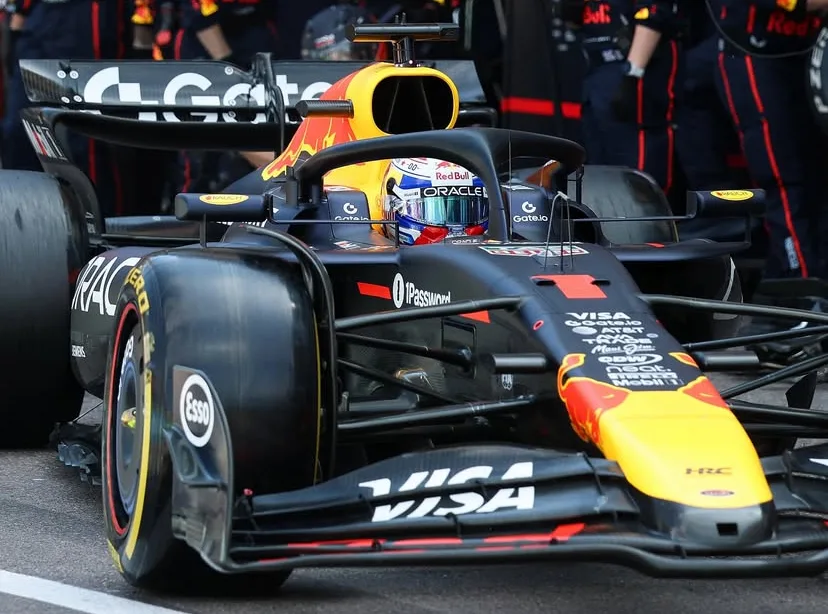 Gp Monaco 2025, Verstappen offre una soluzione per Monaco: "Mettiamo dei dispositivi che lancino dalle macchine le banane come Mario Kart"