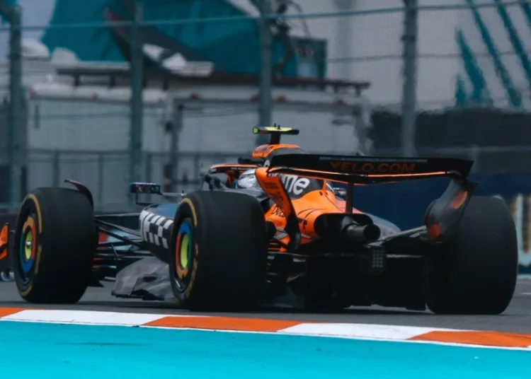 McLaren MCL39