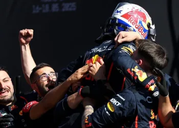 Gp Imola: Verstappen batte anche Vettel