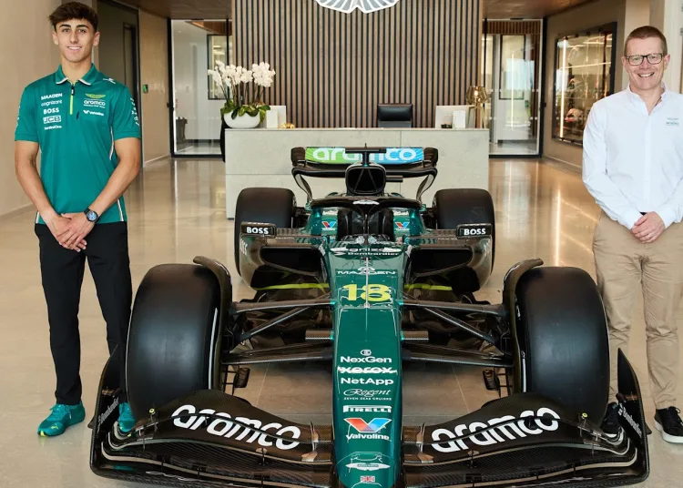 Aston Martin lancia la sua Academy