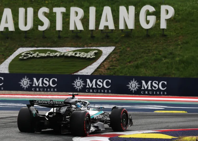 George Russell nel corso delle libere sul circuito di Spielberg