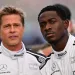 Brad Pitt e Damson Idris sul set del film F1 prodotto da Apple