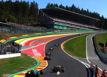 L'Eau Rpuge-Raidillon durante le prime fasi del Gran Premio del Belgio nel 2022