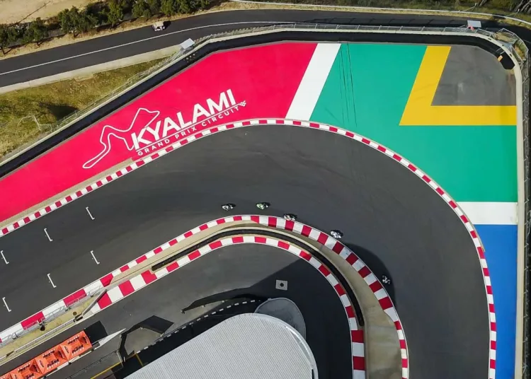 Visuale dell'ultima curva del circuito del Kyalami che dovrebbe ospitare la F1, in Sudafrica