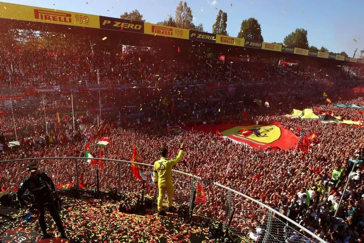 La marea rossa al GP d'Italia a Monza nel 2022