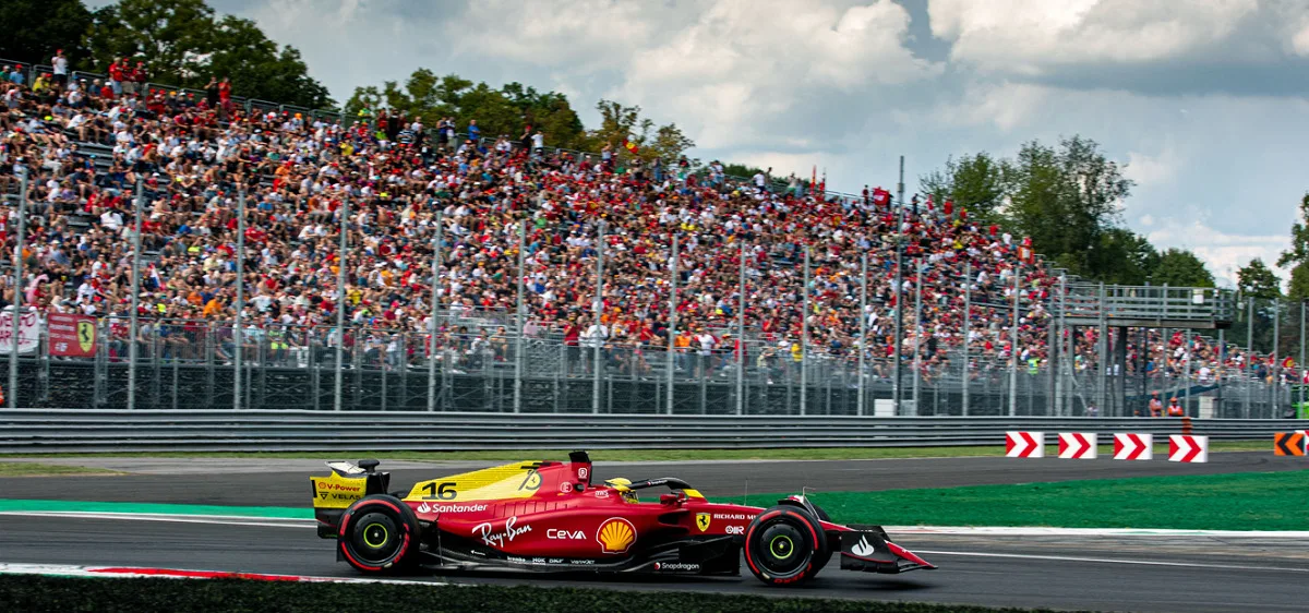 Il ferrarista Charles Leclerc alla variante Goodyear di Monza