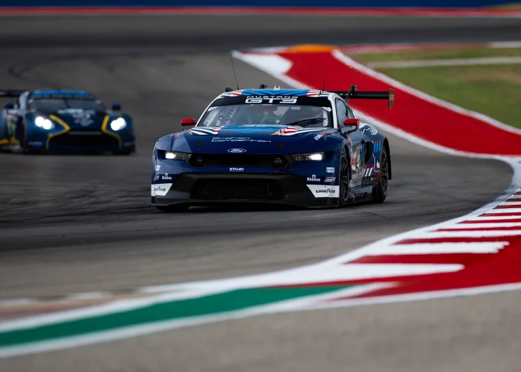 La Ford #88 in pole position