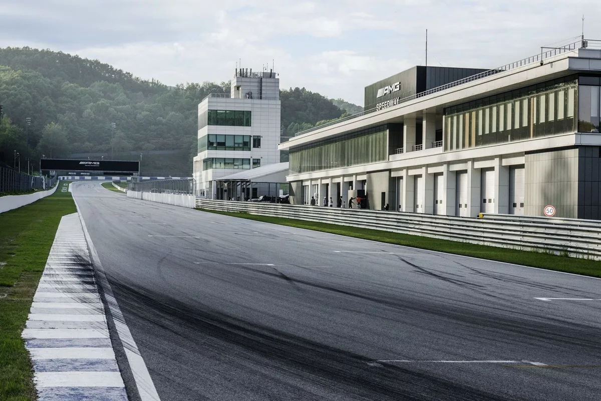 F1