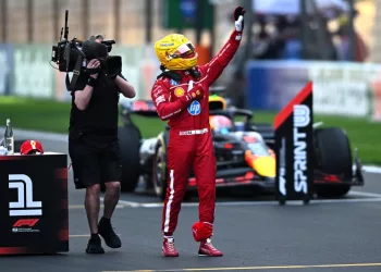 Lewis Hamilton: un solo uomo al comando