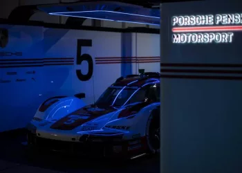 Porsche Penske Motorsport Garage