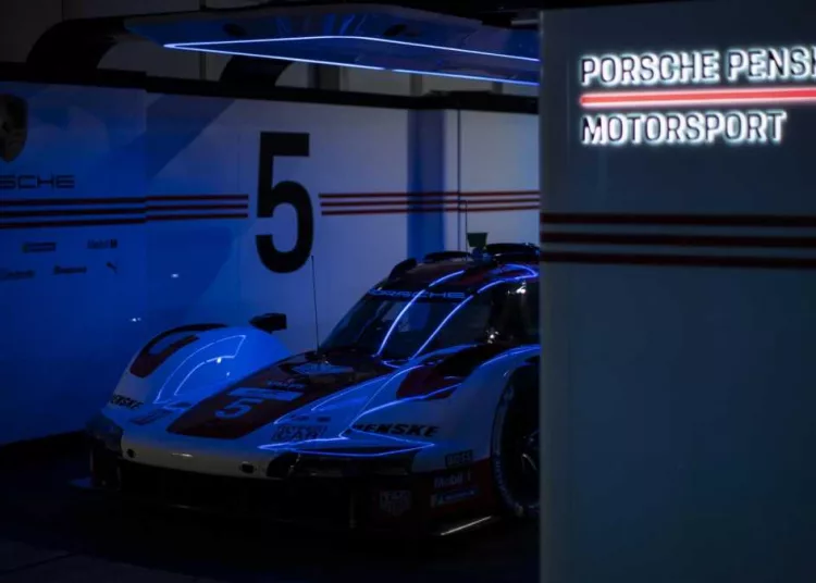 Porsche Penske Motorsport Garage