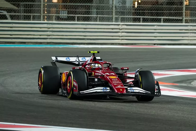 Lewis Hamilton SF-25