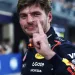 I festeggiamenti di Verstappen dopo la pole position a Yas Maina