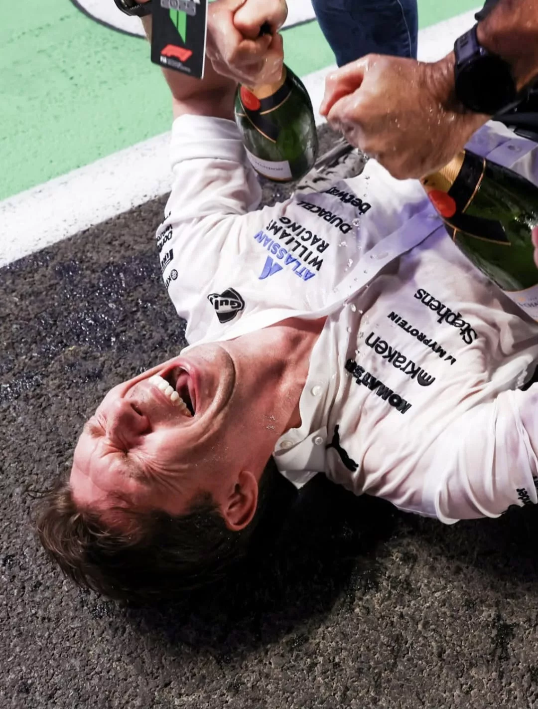 James Vowles che festeggia il podio di Carlos Sainz in Qatar