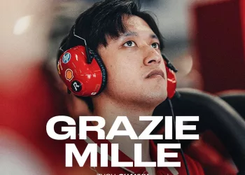 Zhou Guanyu Ferrari